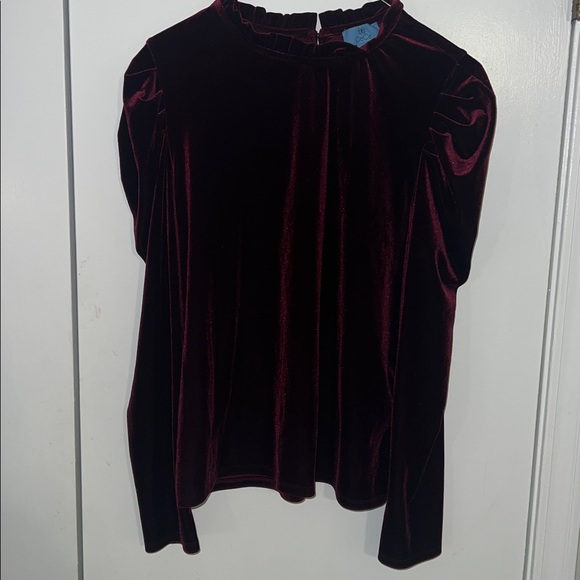 CeCe Velvet Burgundy Blouse in excellent condition. Elegant. Comfortable - Picture 4 of 4